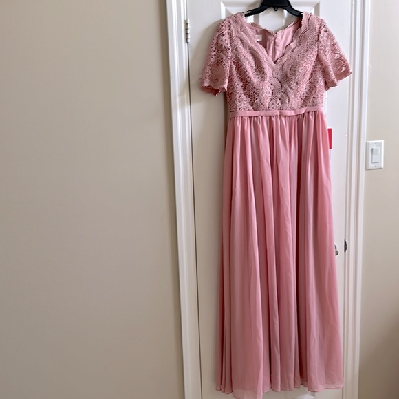 A-line V-Neck Floor-Length Chiffon Lace Bridesmaid Dress - Picture 2 of 4